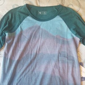 3/4  length tee shirt